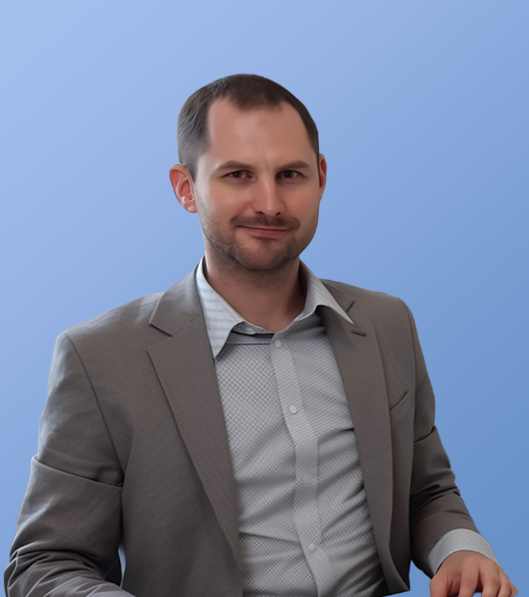 zdjęcie portretowe Pana Macieja Dobrzyńskiego