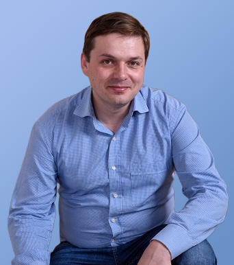 zdjęcie portretowe Pana Macieja Maksymiuka